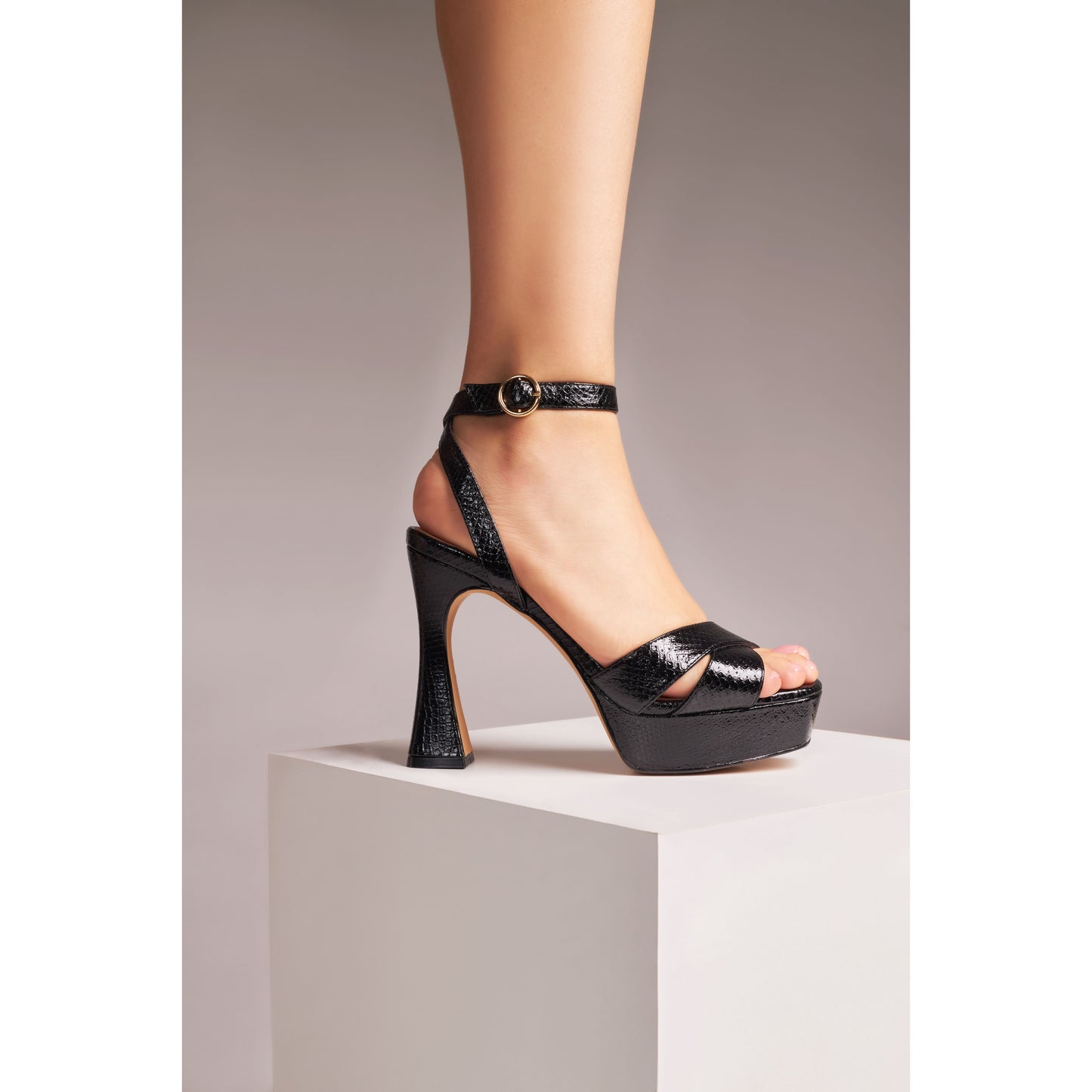 SANDALIA PERLA ASPID CHAROL NEGRO 12000