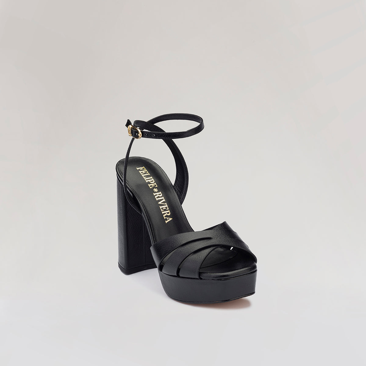 Julieta Verona Negro