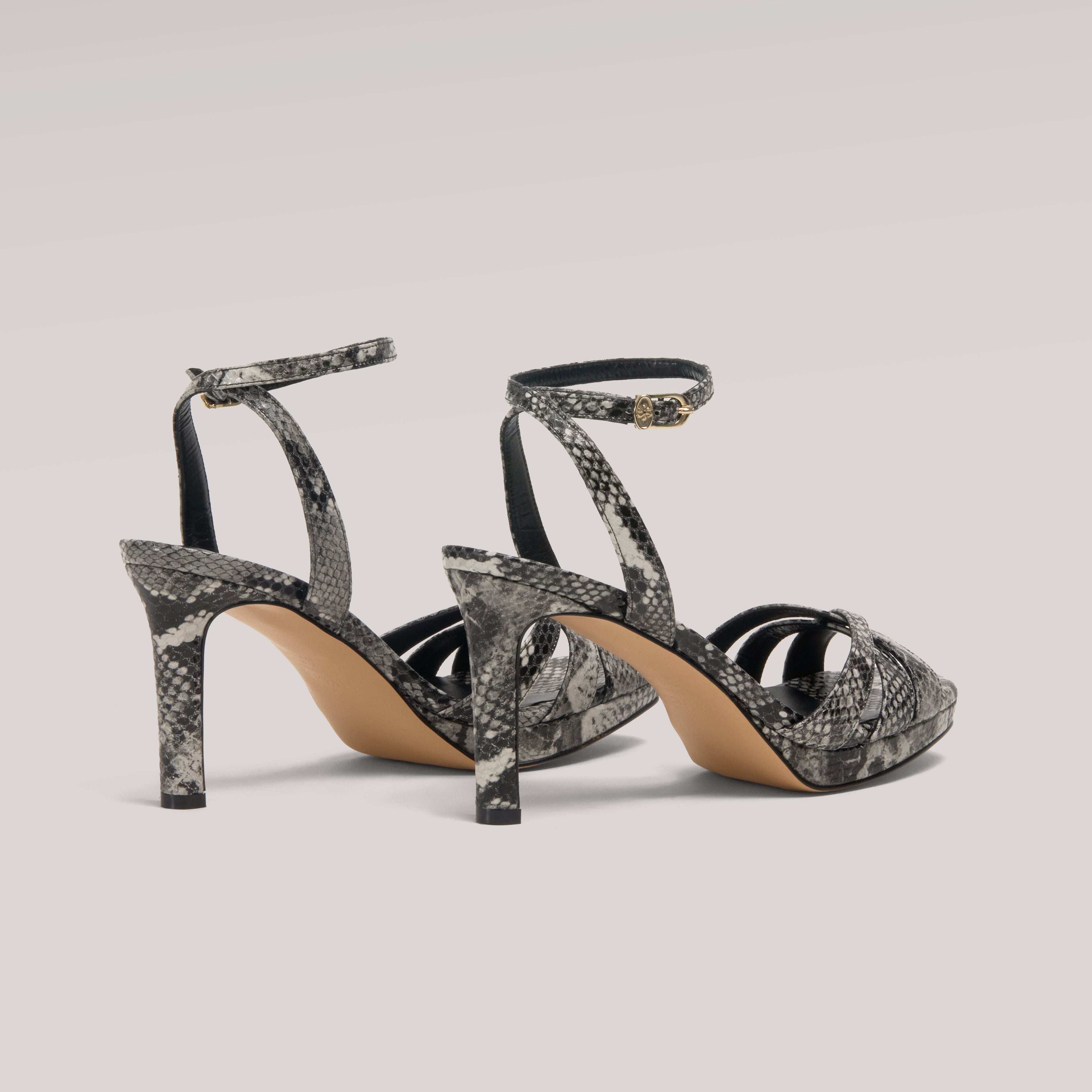 COMETA BIAK BLANCO NEGRO