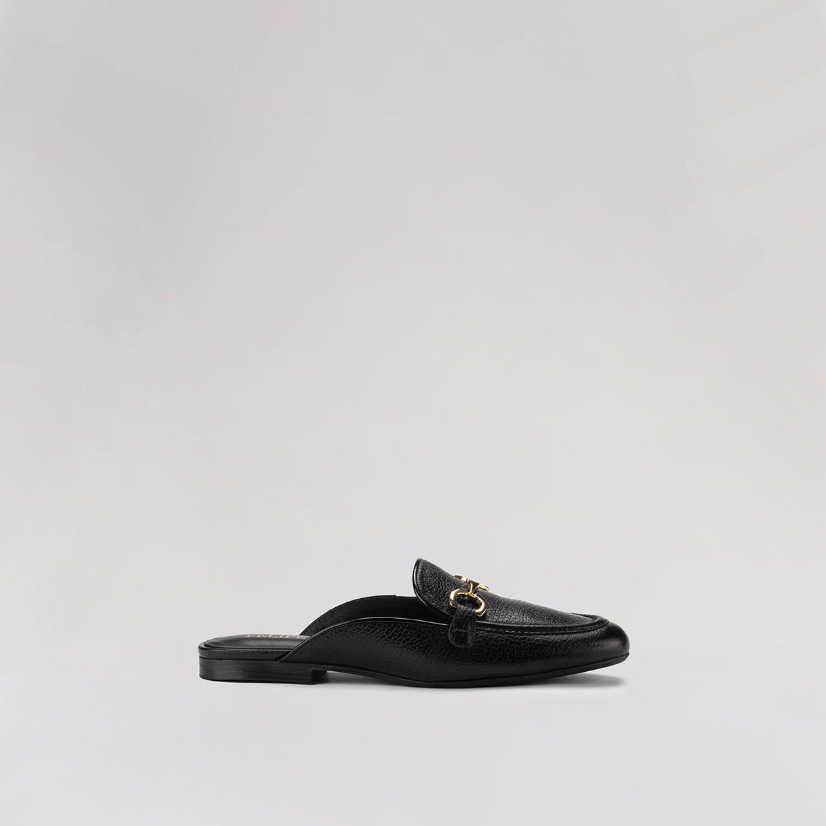 21802ITZELMALLORCANEGROESTUDIO1.jpg