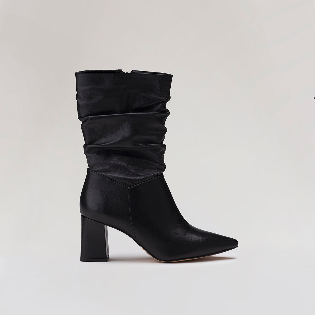 40802VIOLETANEGROESTUDIO1.jpg