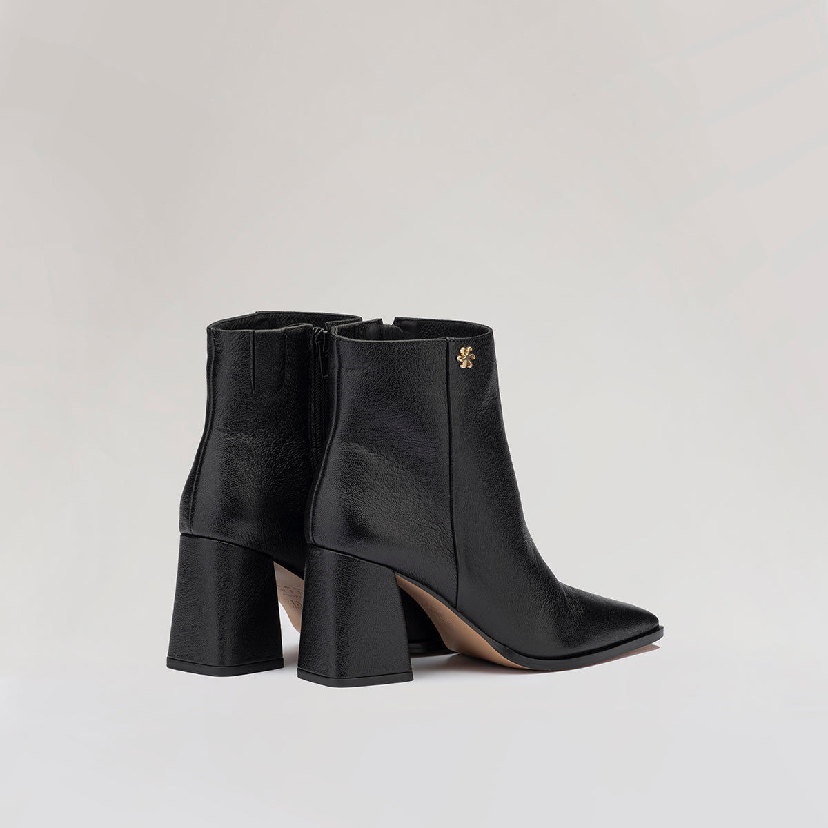 Lia Verona Negro