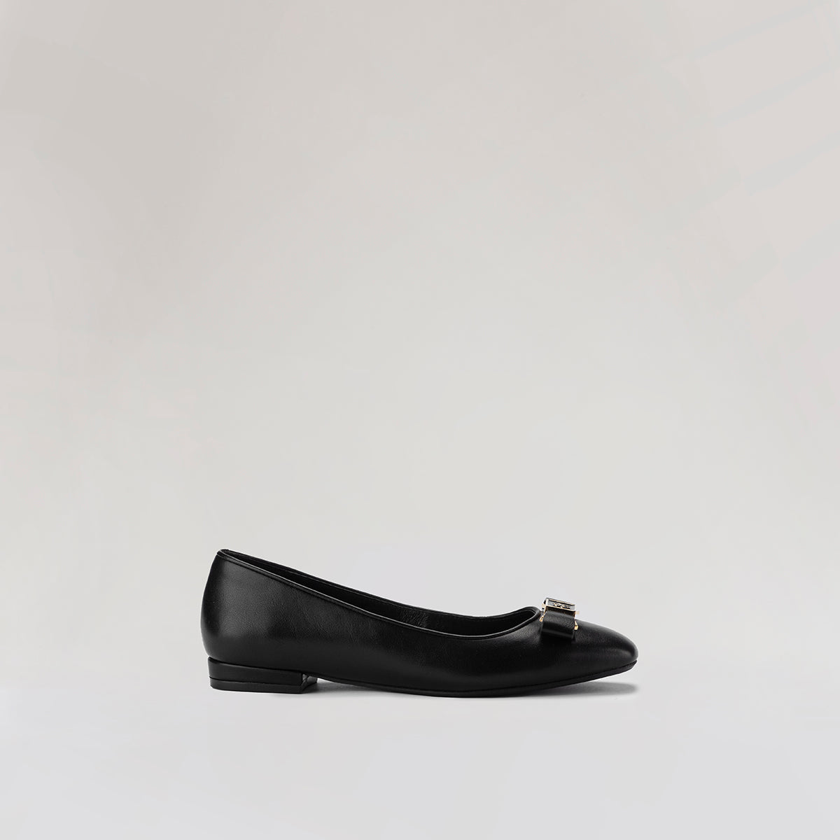 50005AMELIAS.NAPANEGROESTUDIO1.jpg