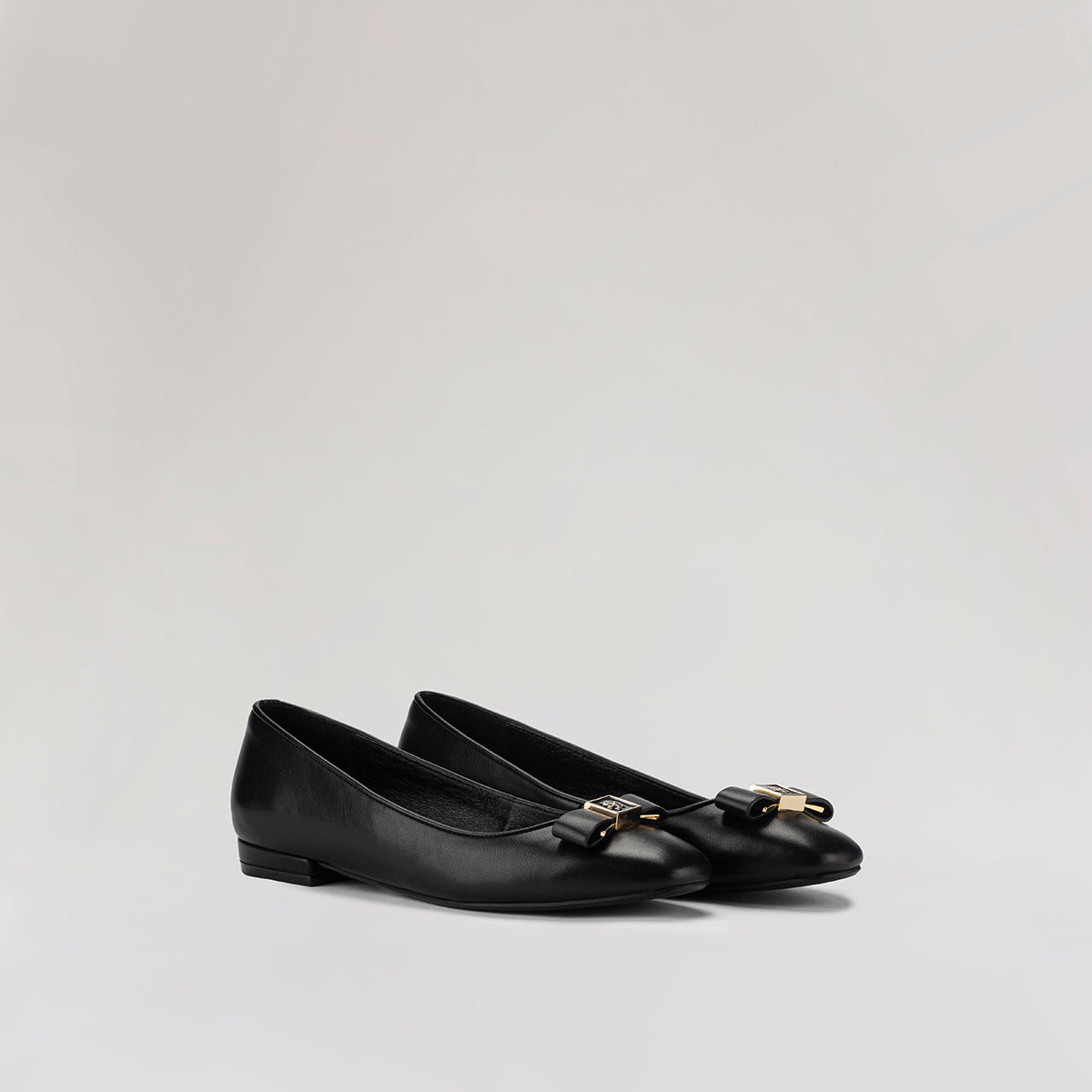 50005AMELIAS.NAPANEGROESTUDIO2.jpg