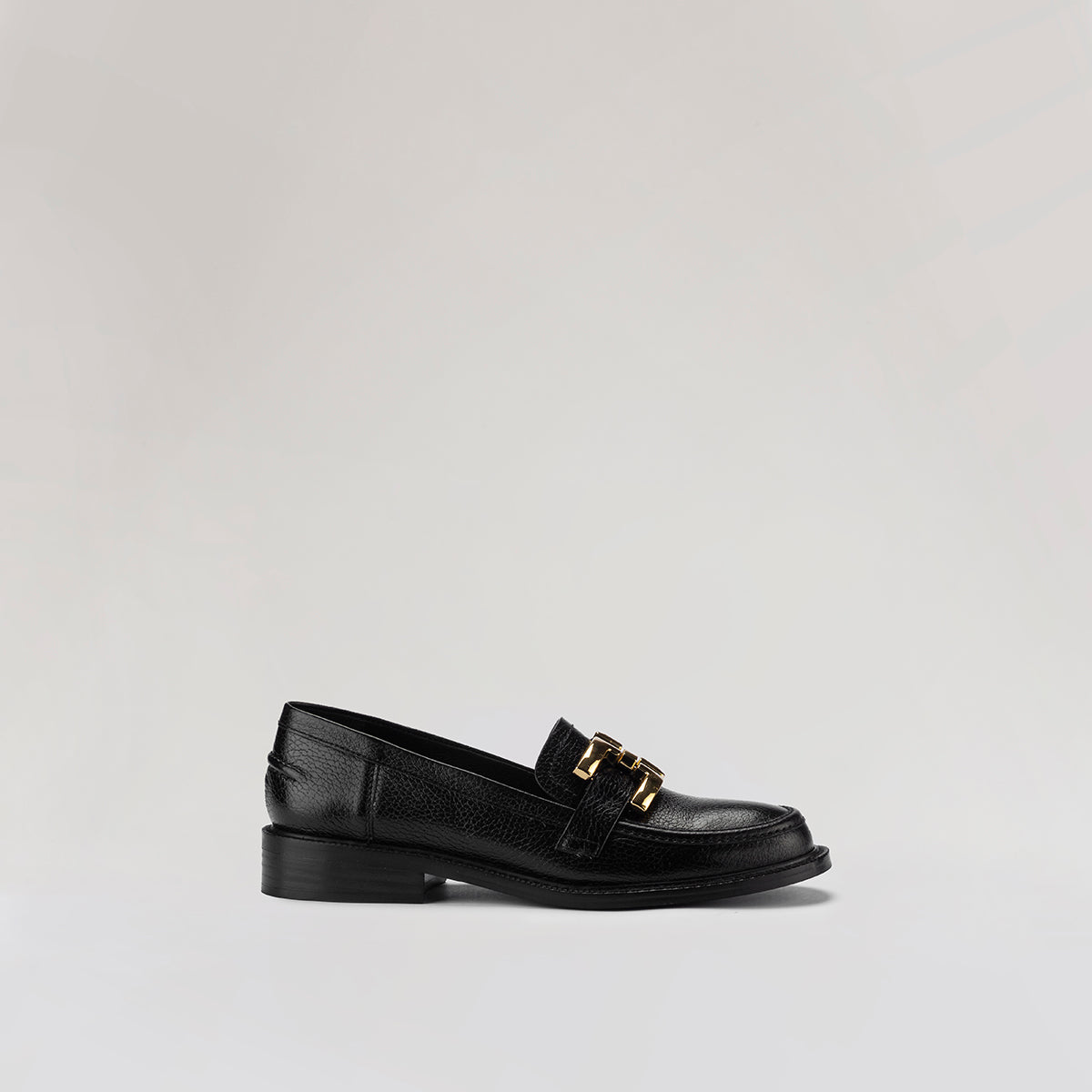 50303LILIANMALLORCANEGROESTUDIO1.jpg