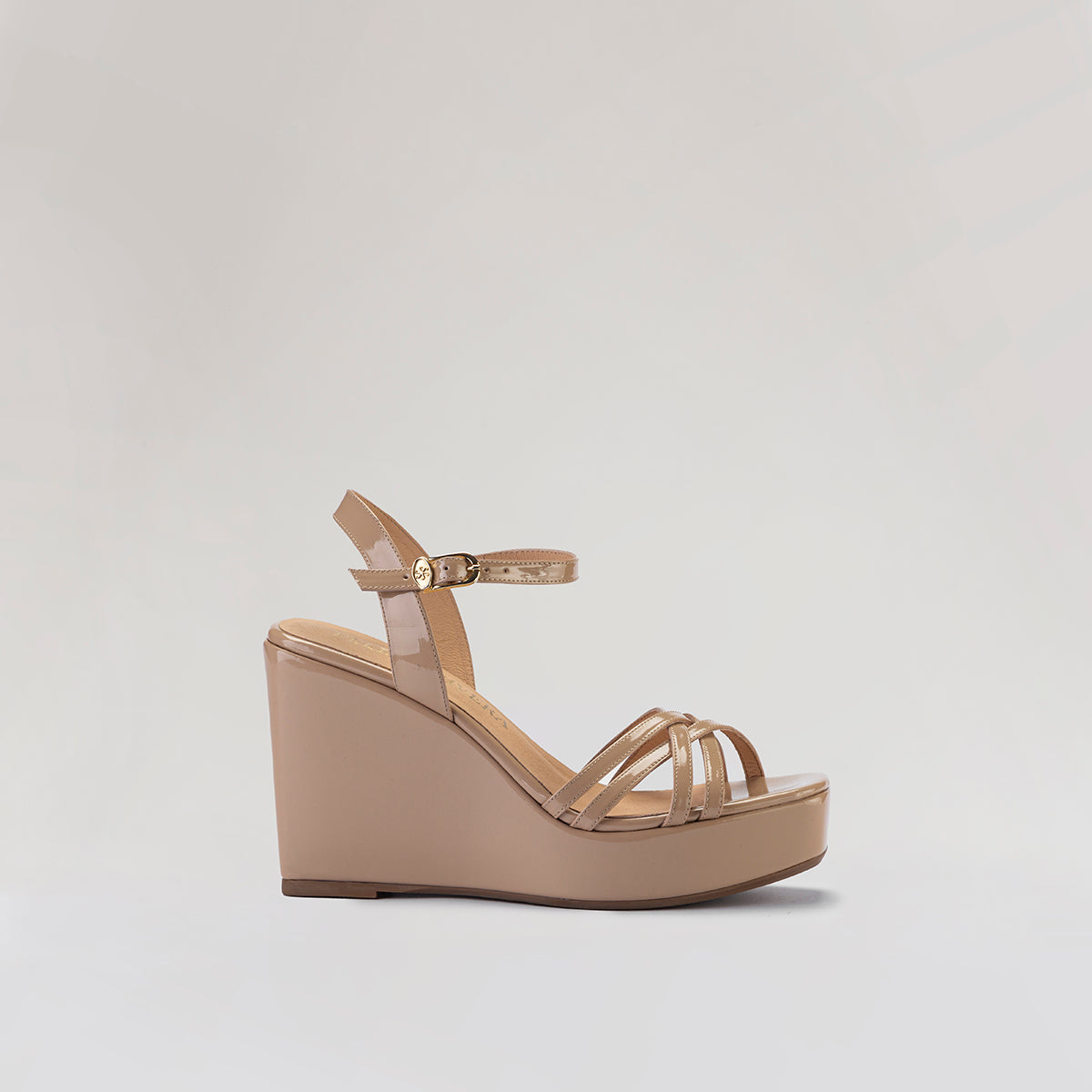 61010ELIZAS.CHAROLCAMELESTUDIO1.jpg