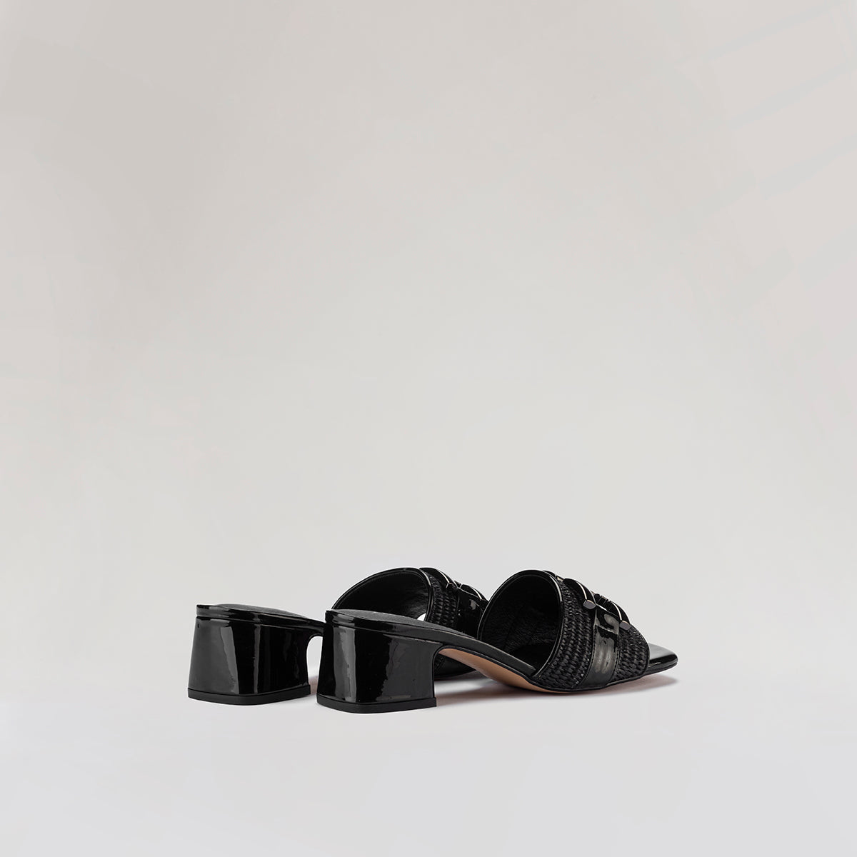Gisela Rafia Negro
