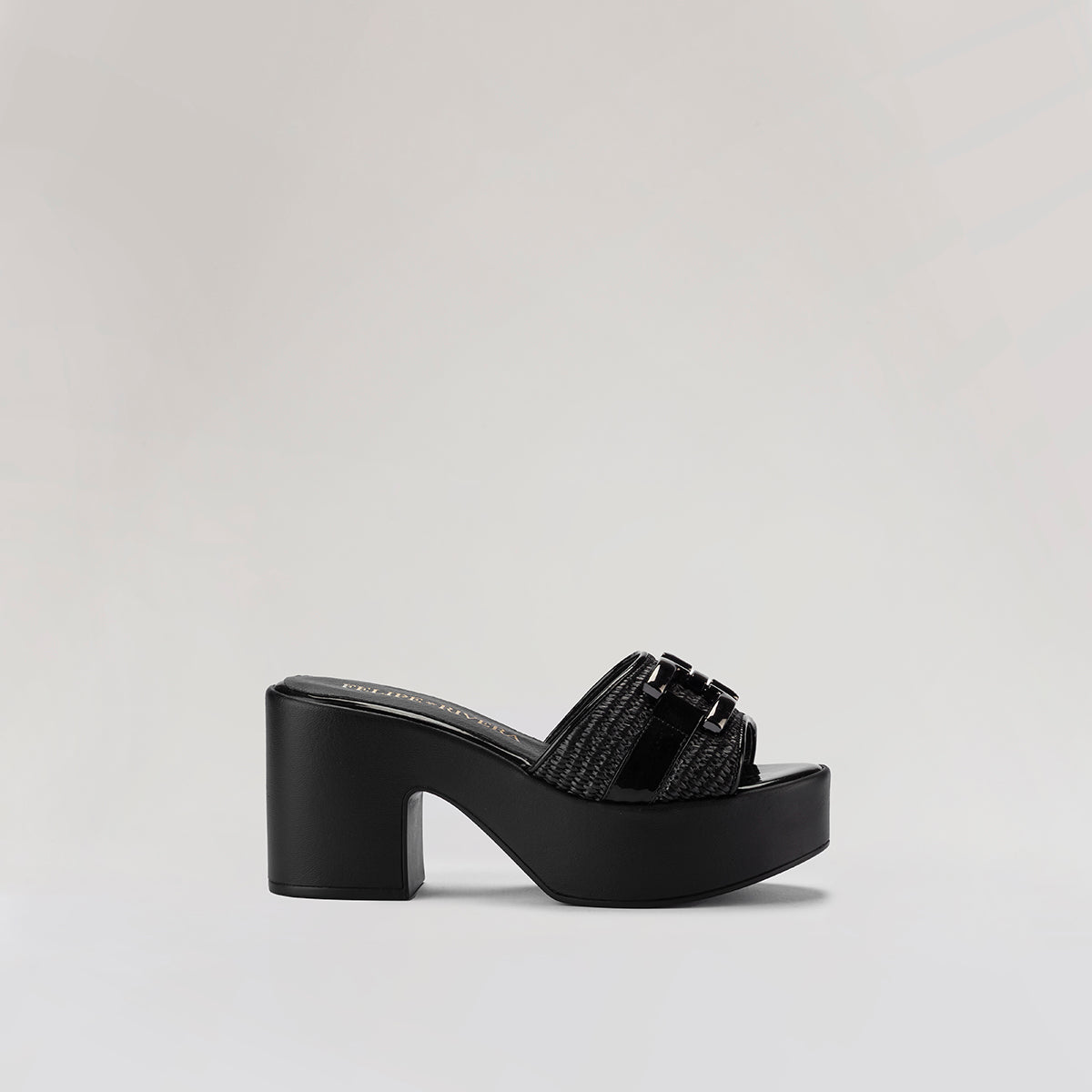 61401MIRIAMRAFIANEGRO-S.CHAROLNEGROESTUDIO1.jpg